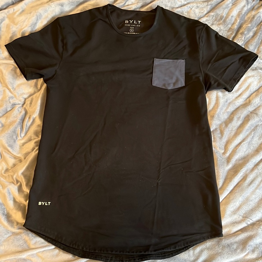Mens medium Bylt basics black pocket round hem shirt